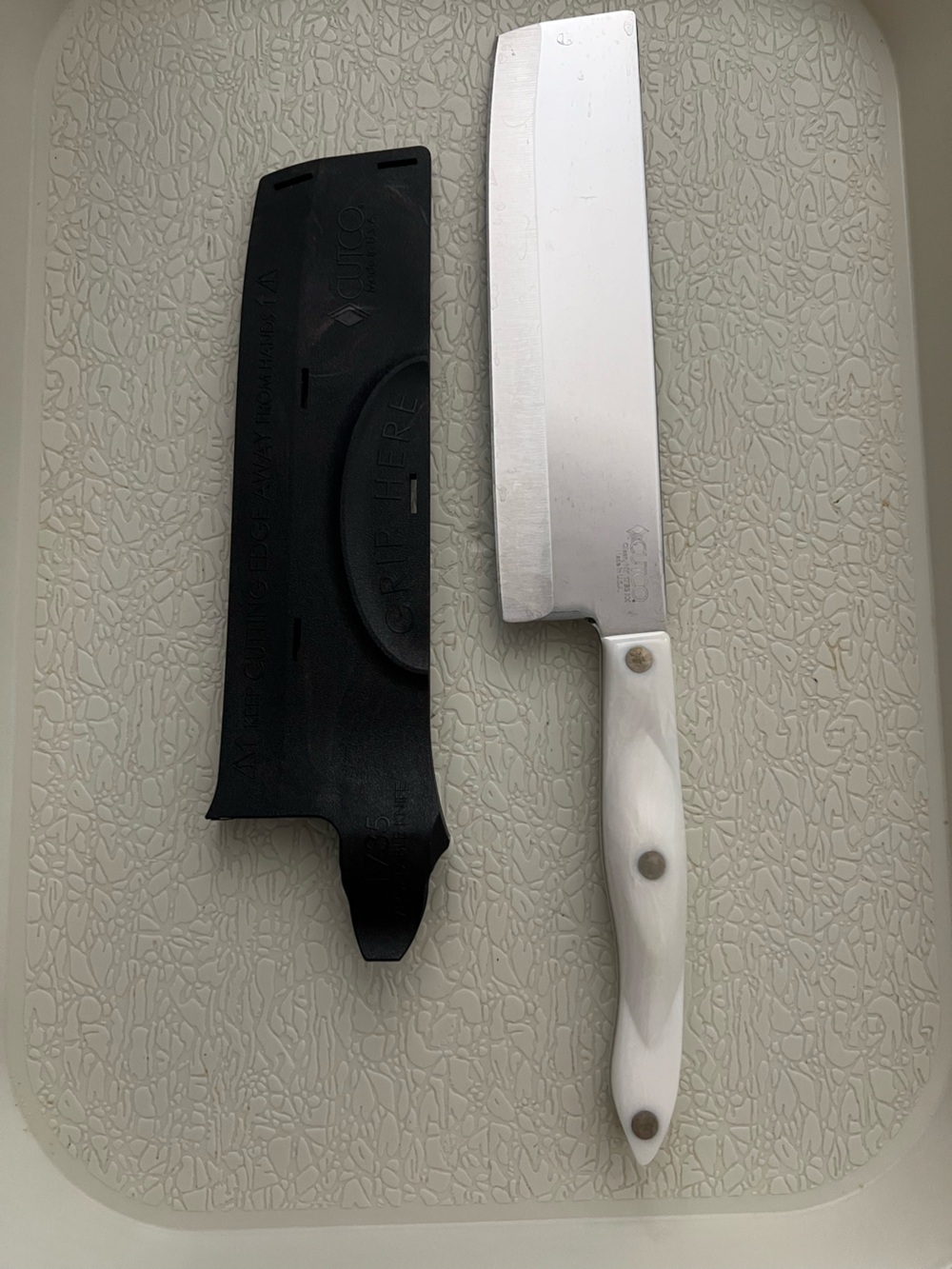 White Cutco Vegetable Knife #1735 with the original sleeve - Picture 2 of 5